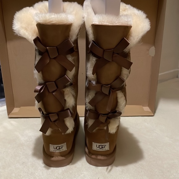 UGG Shoes - New Ugg chestnut tall Bailey Bow boots. Size 9
